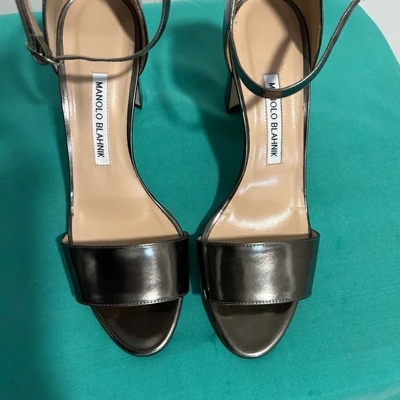 Manolo Blahnik Ankle-Strap Open-Toe Heels SZ: 40 - Picture 2 of 9